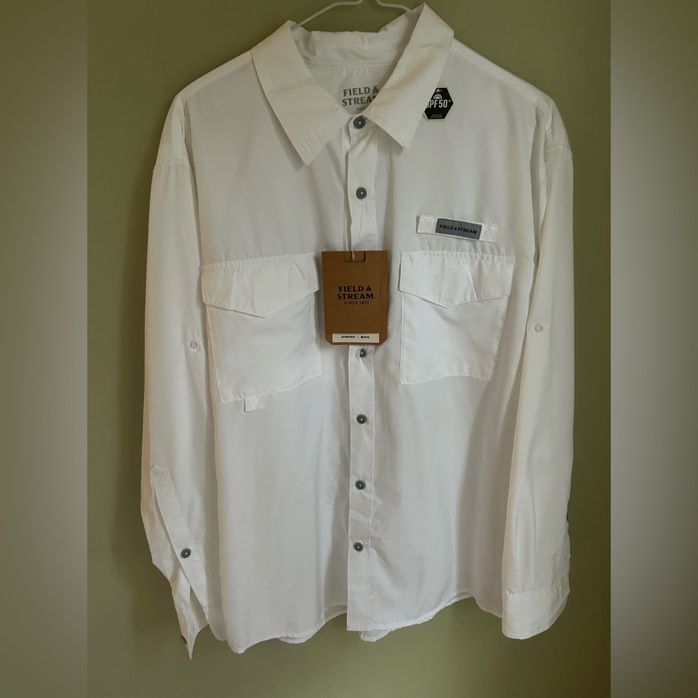 NWT Men’s Field and Stream Lattitude L/S shirt in white. SPF 50 . Adj. sleeves